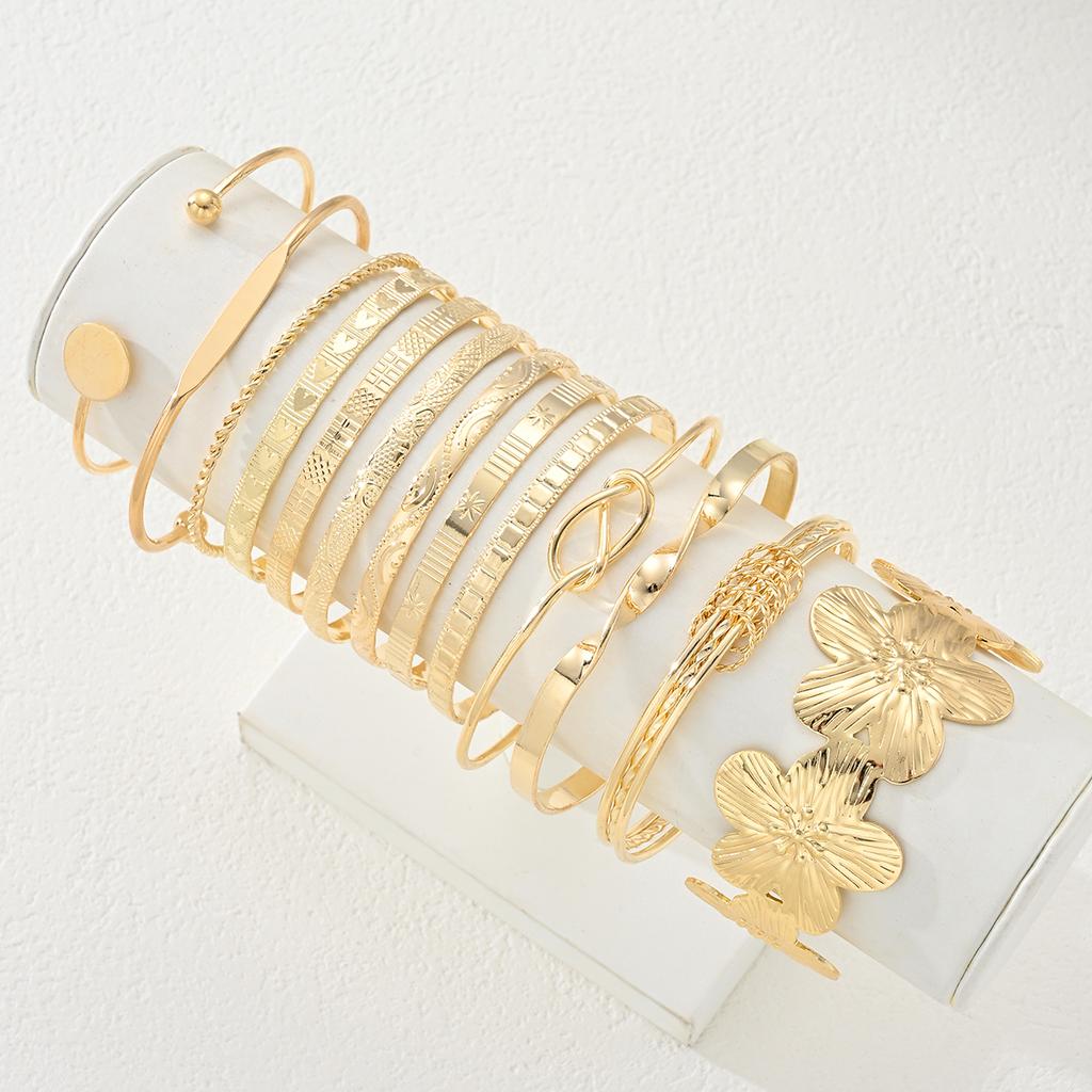 Vintage Elegant Flower Bracelet Set for Women Fashion Gold Color Minimalist Twisted Cuff Bangle Daily Wear Vacation Jewelry 2026