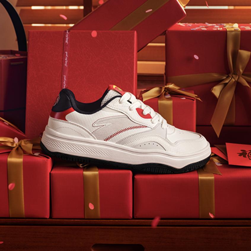 Anta Street Fun 2 Good Things Happen Casual Lightweight High-Top Sneakers Women Sneakers White Red Black 922518077-7
