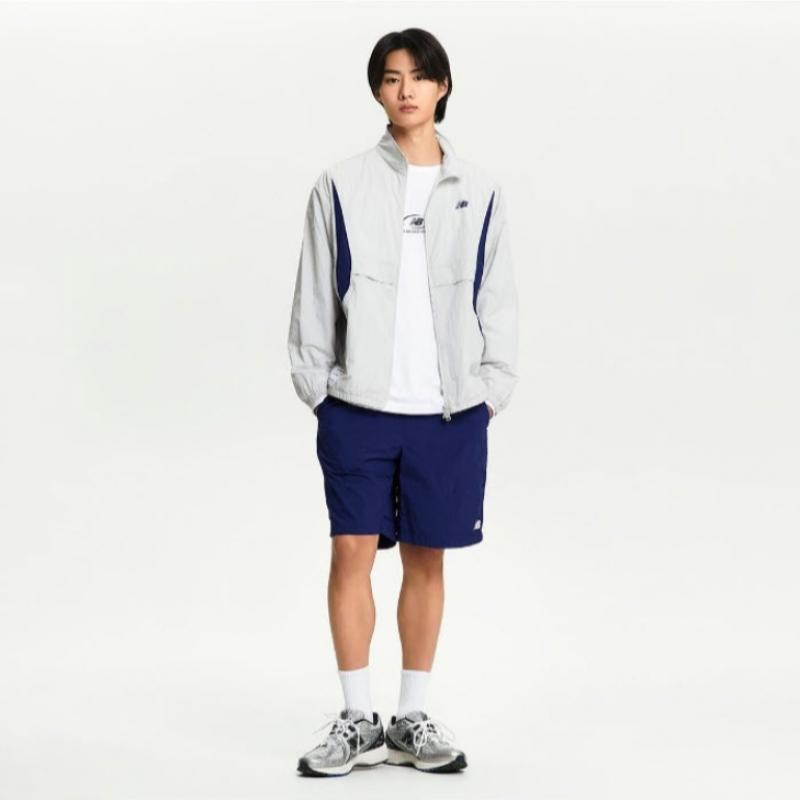 New Balance Shorts Kqj Nbnve22413 52 Public Runners Part 4.5 Woven Shorts