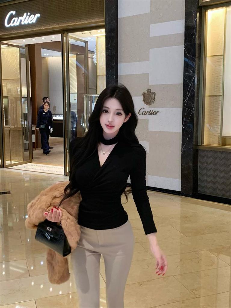 Women's Spicy V-Neck Hollow Turtleneck Long Sleeve Waist-Cinching Top