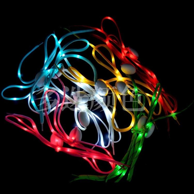 2 st LED Sport Lysande Skosnören Lysande Skosnören Runda Flash Light Skosnören Batterier Ingen Knytning Lata Skosnören Festdekoration