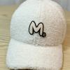 Neuer M Bestickter Buchstabenhut Damen Herbst und Winter Lammwolle Baseballkappe Lässige Verdickte Thermomütze