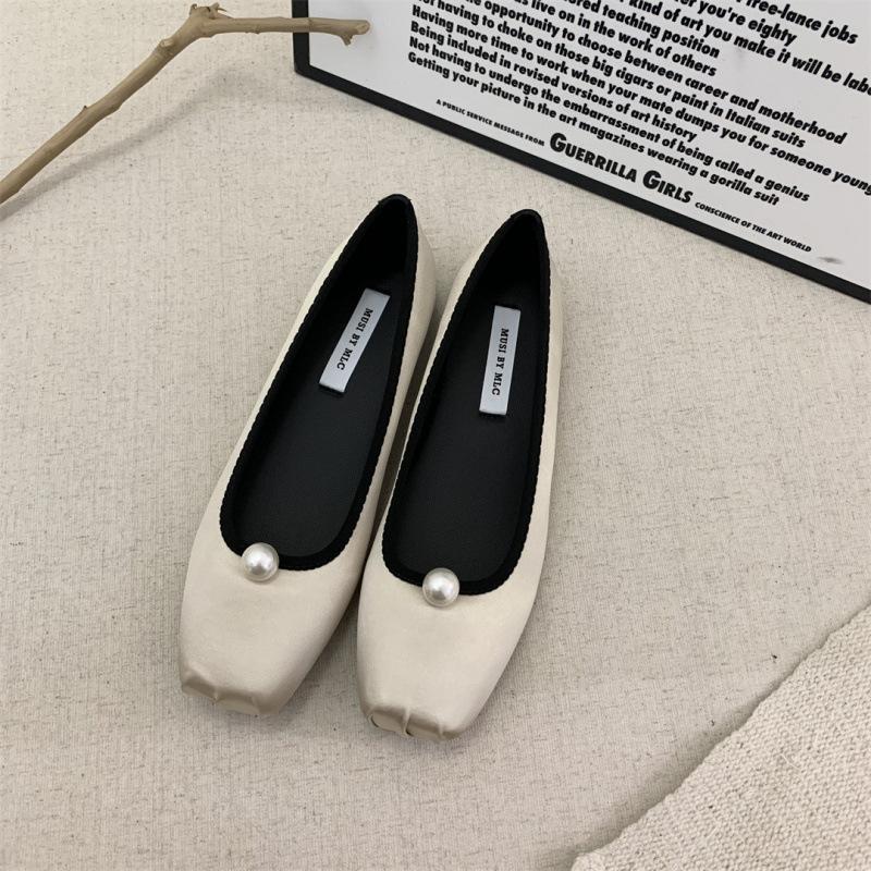 

Популярные в интернете туфли-лодочки на плоской подошве с жемчугом, женская обувь, весна 2025, новые, нежные и универсальные туфли-лодочки для通勤, ленивые туфли 39