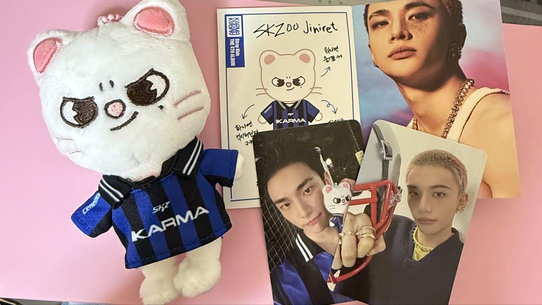 

[USED] KARMA SKZOOver. Hyunjin Set