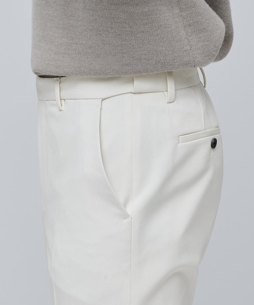 MUSINSA STANDARD Heavyweight Fleece-Lined Tapered Hidden Elastic Waist Length Slacks [Cream]
