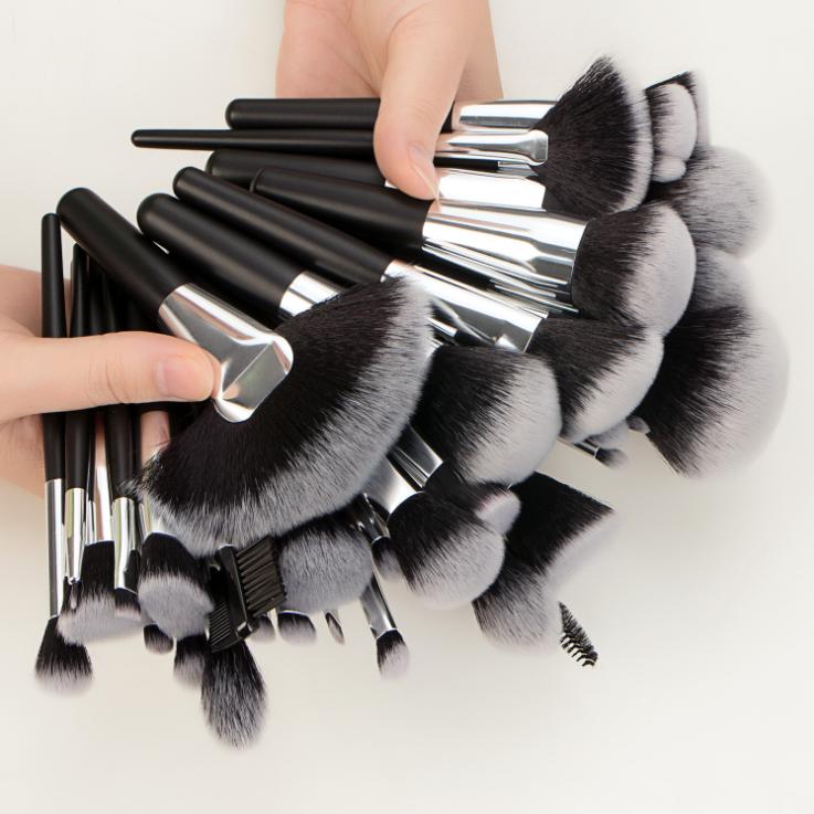 High Quality Low Moq Custom Private Label Luxury Brand Professional Black Customize Makeup Brush