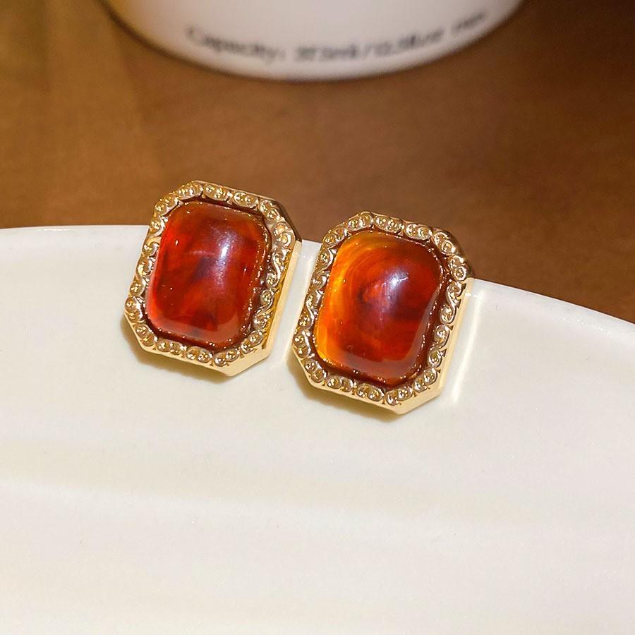 Silver Needle Retro Resin Geometric Round Oval Pendant Earrings Maillard Style Stud Earrings Niche Design Earrings Women