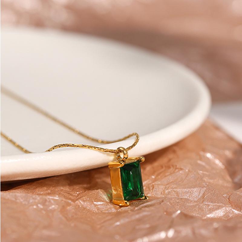 Luxusní smaragdový zlatý náhrdelník z nerezové oceli pro ženy Sexy řetízek na klíční kost pro ženy z korejské módy