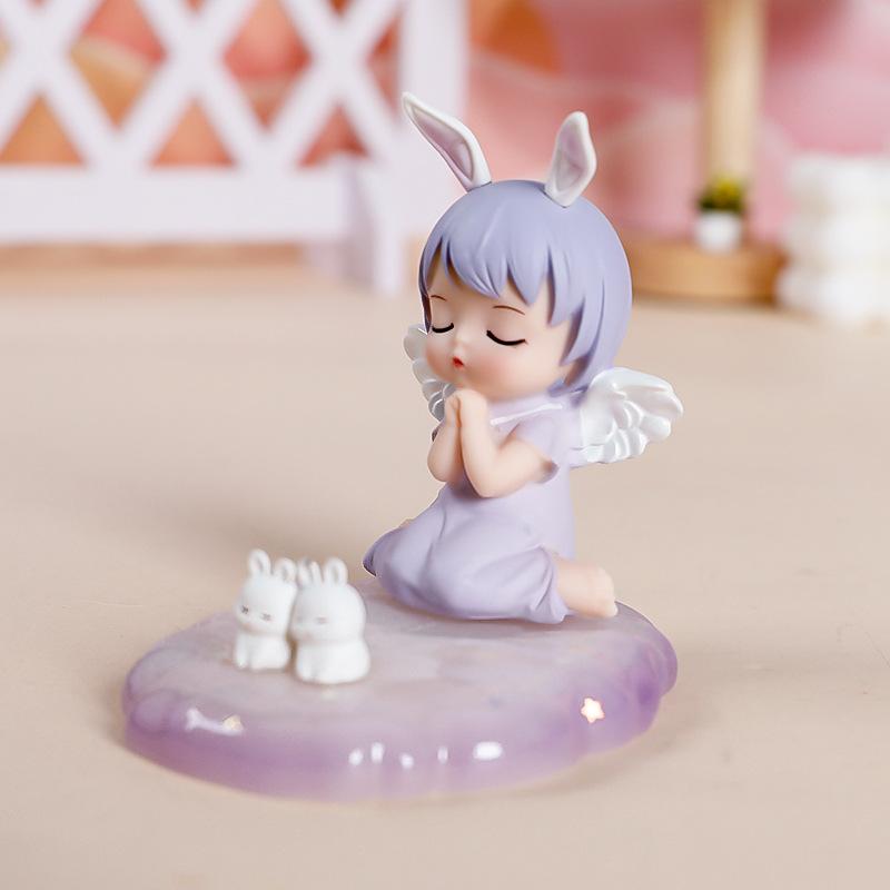 A Cute Girl-themed Smartphone Stand for The Desktop, An Innovative Tablet Support Stand for Lazy People, A Stress-relieving Decorative Item.