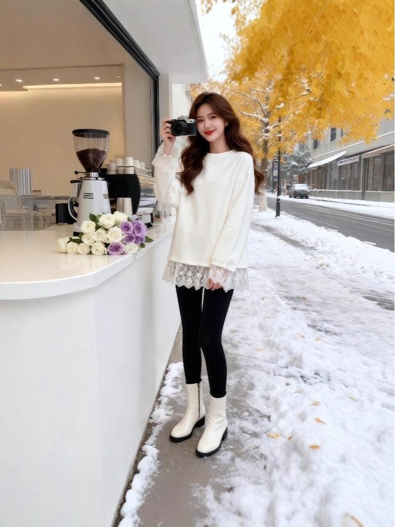 Women's 2025 Autumn/Winter French Lace Patchwork Long Sleeve Brushed Base Layer Top.