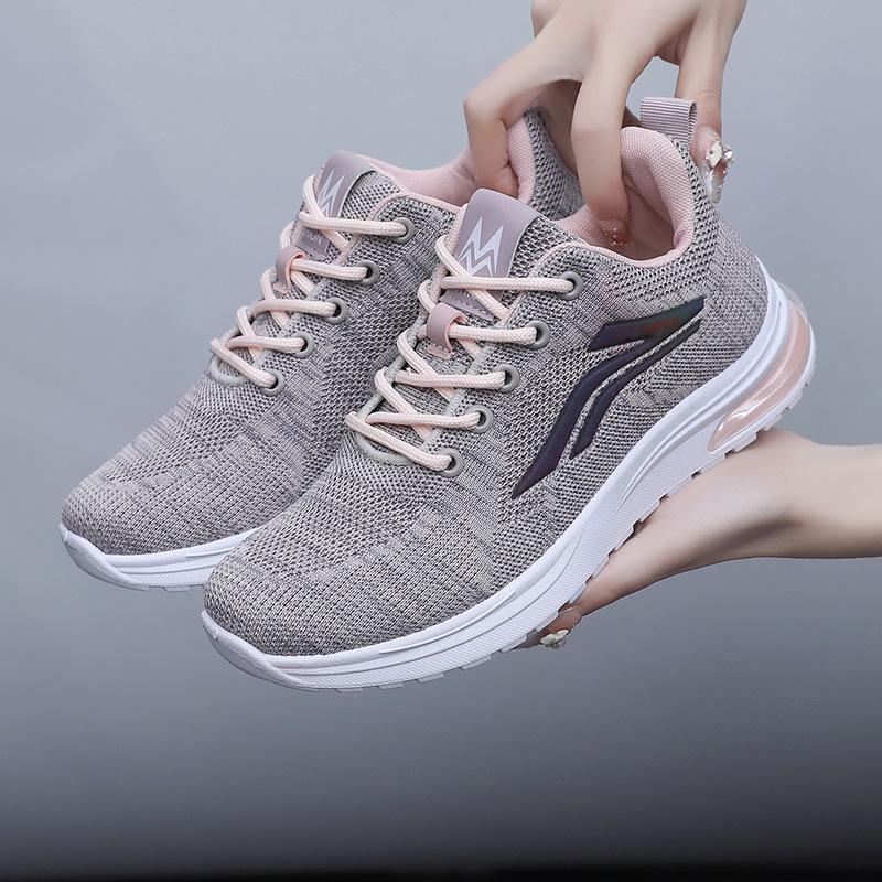 Spring and Summer New Shoes Women's Sports Shoes Fly-woven Breathable Mesh Cloth Shoes Soft Sole Lightweight Casual Women's Shoes