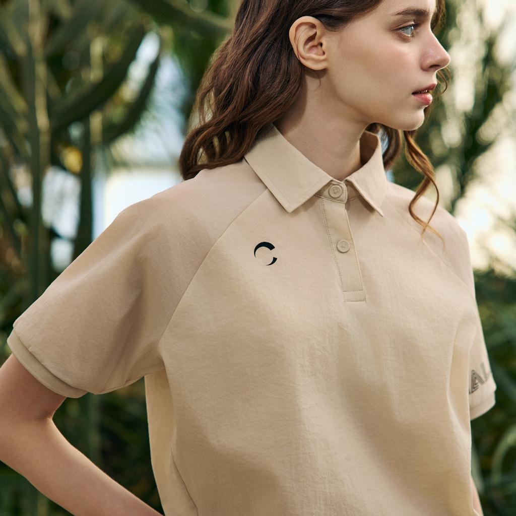 CHALLENGER Women'S Sheer Stretch Sleeve Logo Short Sleeve Collared Woven Top Beige