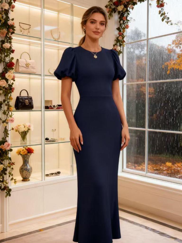 2026 Summer Elegance: High-End Slit Dress with Hip-Hugging Skirt