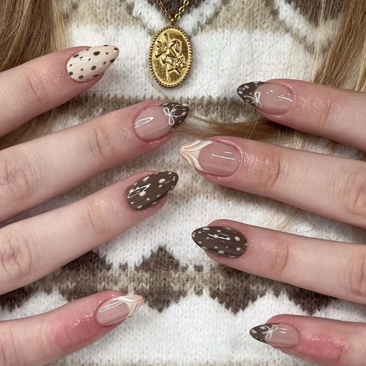 Brown French Almond-Shaped Wearable Cow Print Fake Nails