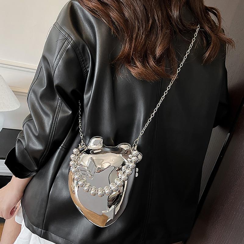 Luxury Acrylic Banquet Bag Heart aped Women's Bag 2025 New Hard Shell Box Bag Chain Strap Crossbody Bag Phone Bag Trendy