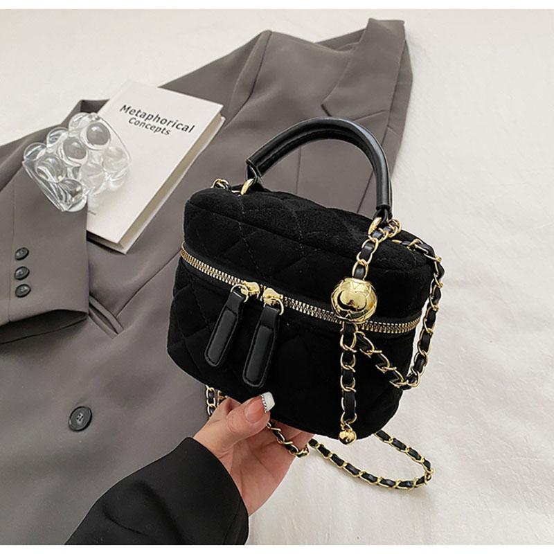 

Мини-сумка из искусственной замши с цепочкой, квадратная, модная, с красной текстурой, простая сумка через плечо, корейская, маленькая, ароматная, ветровая сумочка Mini(Max Length<20cm)