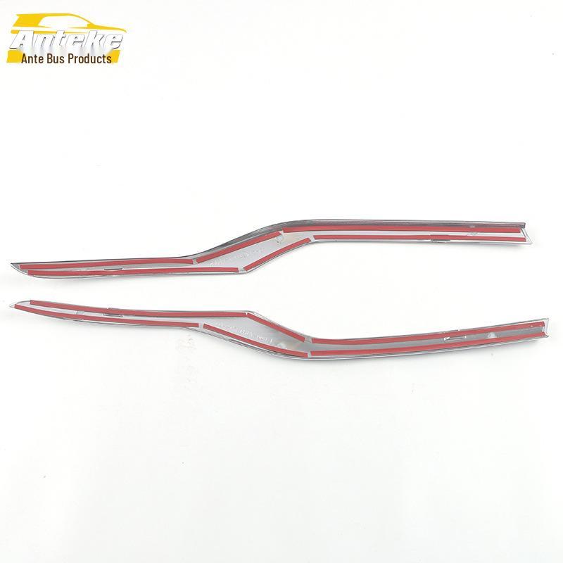 Electroplated Trunk Taillight Trim for 22 Highlander & 21 Venza Models