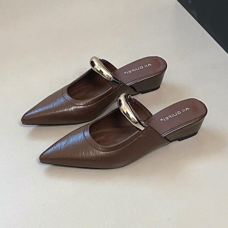 New Slippers Summer Fashion Versatile Women Shoes Luxurious Exquisite Elegant Sandals Exquisite Pointed Sandals Spring Outdoor