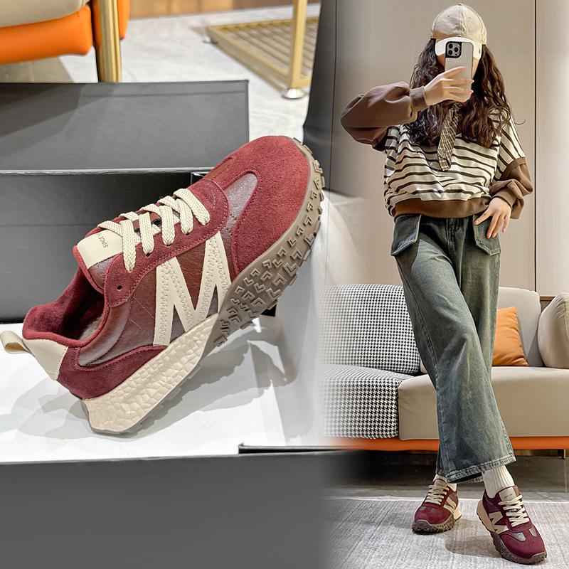 Dexun Women's Genuine Leather Velvet Running Shoes - 2024 Winter Collection: Lightweight, Versatile, Casual Sports Sneakers.