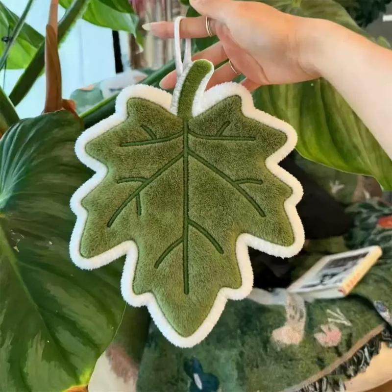 1Pc Cute Plant Leaf Shape Coral Fleece Hand Towel Thick Absorbent Hanging Towel For Kitchen Bathroom Handkerchief