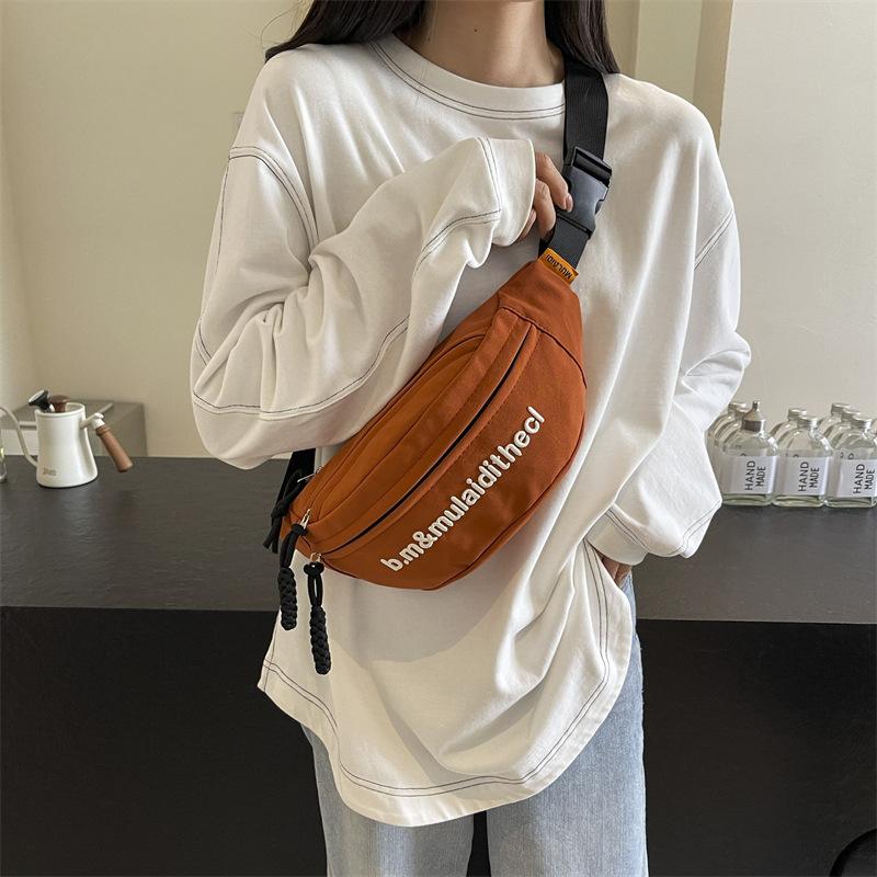 

Casual women s crossbody small bag women s 2024 summer new niche sports breast bag fashionable versatile canvas bag коричневий