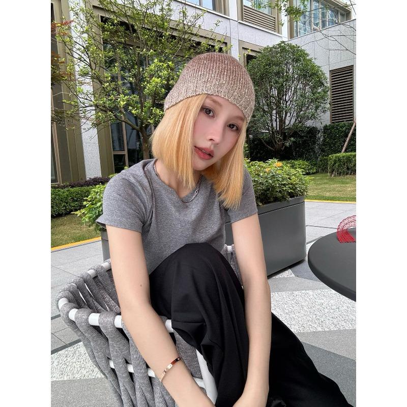 

Черная вязаная шапка с пайетками женская осенне-зимняя k spice girl, подчеркивающая лицо, маленький головной убор, универсальная, подчеркивающая лицо, маленькая шапка-бини One Size шампанского