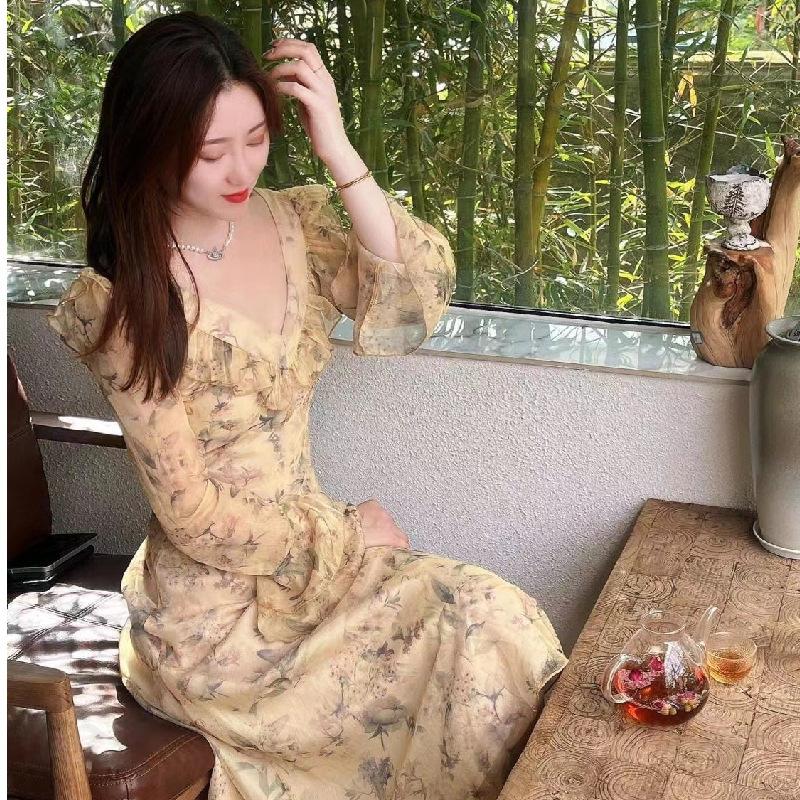 Gentle Korean retro floral tea break skirt for women's spring and autumn new waist cover and thin pear-shaped body dress