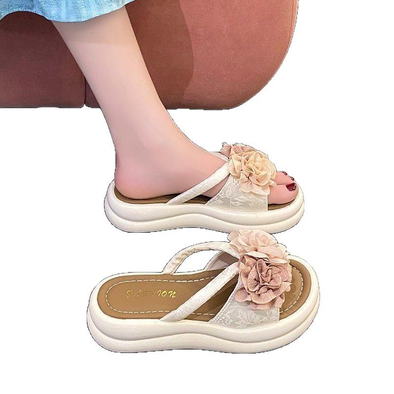 Beautiful Casual Cool Slippers Women's 2025 New Summer Wear with Skirt Flat-bottomed Seaside Vacation Beach Roman Shoes