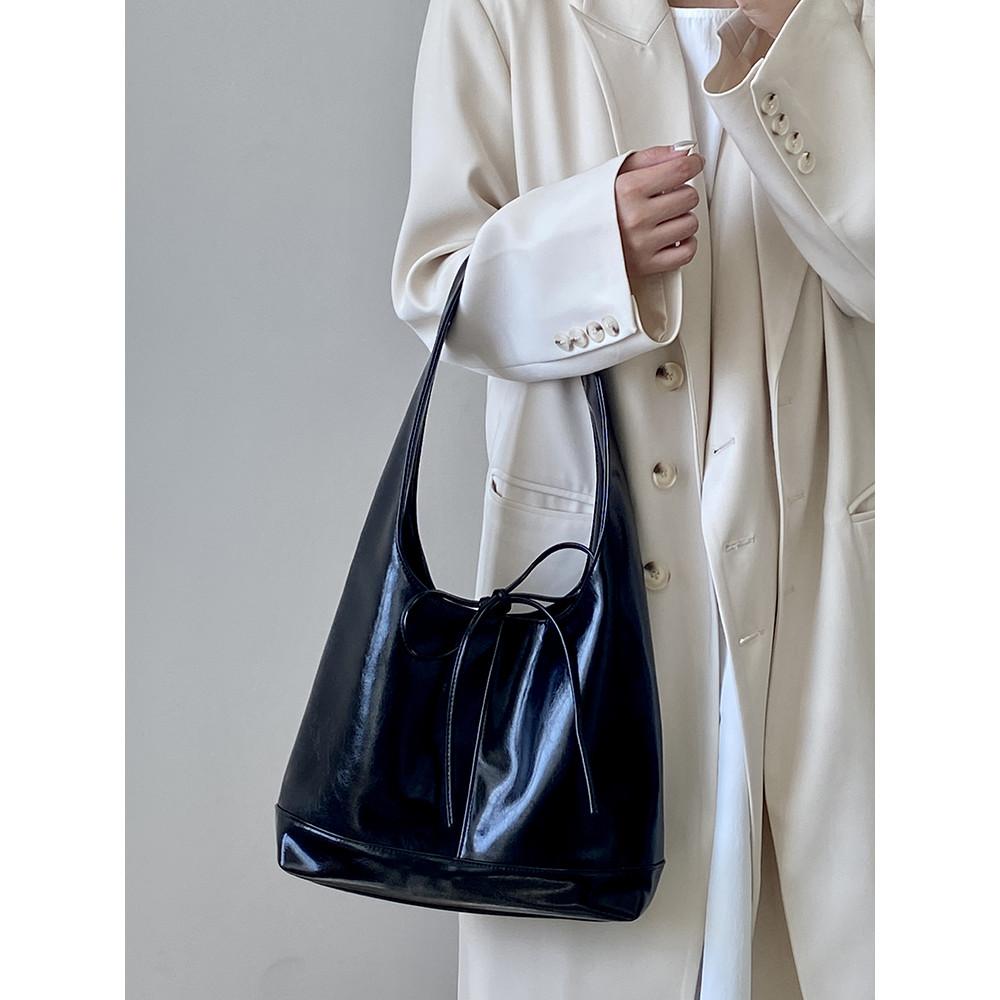IELGY Female Bag Korean Version Bow Large Capacity Tote Bag Portable Shoulder Bag