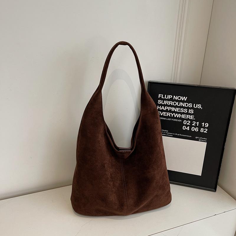 Korean Version of Matte Portable Tote Bag for Women's 2025 Autumn New Commuter High-value Fashionable Retro Underarm Shoulder Bag