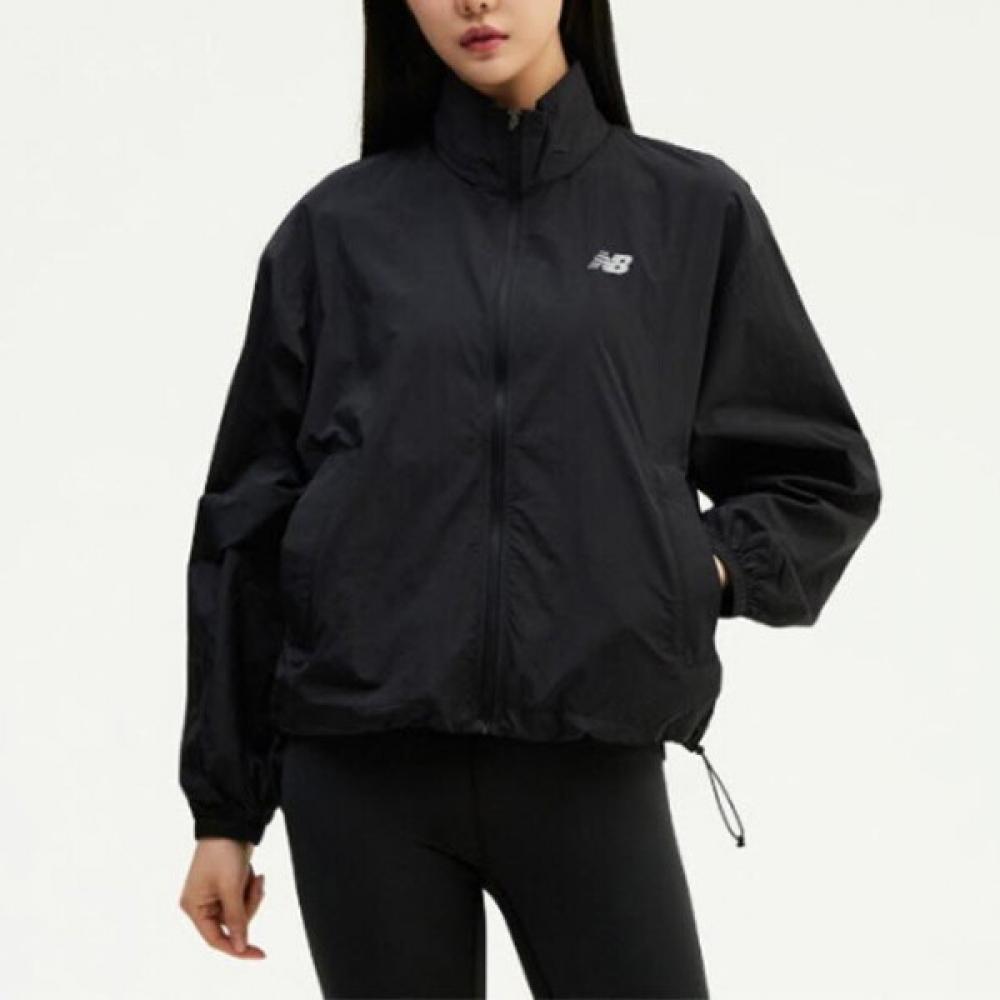 

New Balance Ветровка Kqj Nbnae2S012 19 Женская спортивная ветровка S выше F 85
