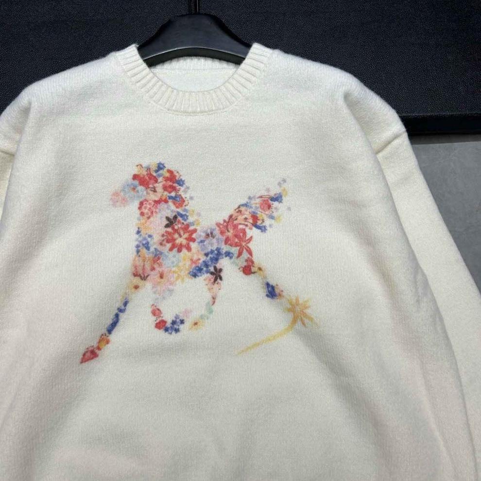 2025 Autumn/Winter Women’s Jacquard Round Neck Sweater - Stylish Loose-Slimming Knit Pullover