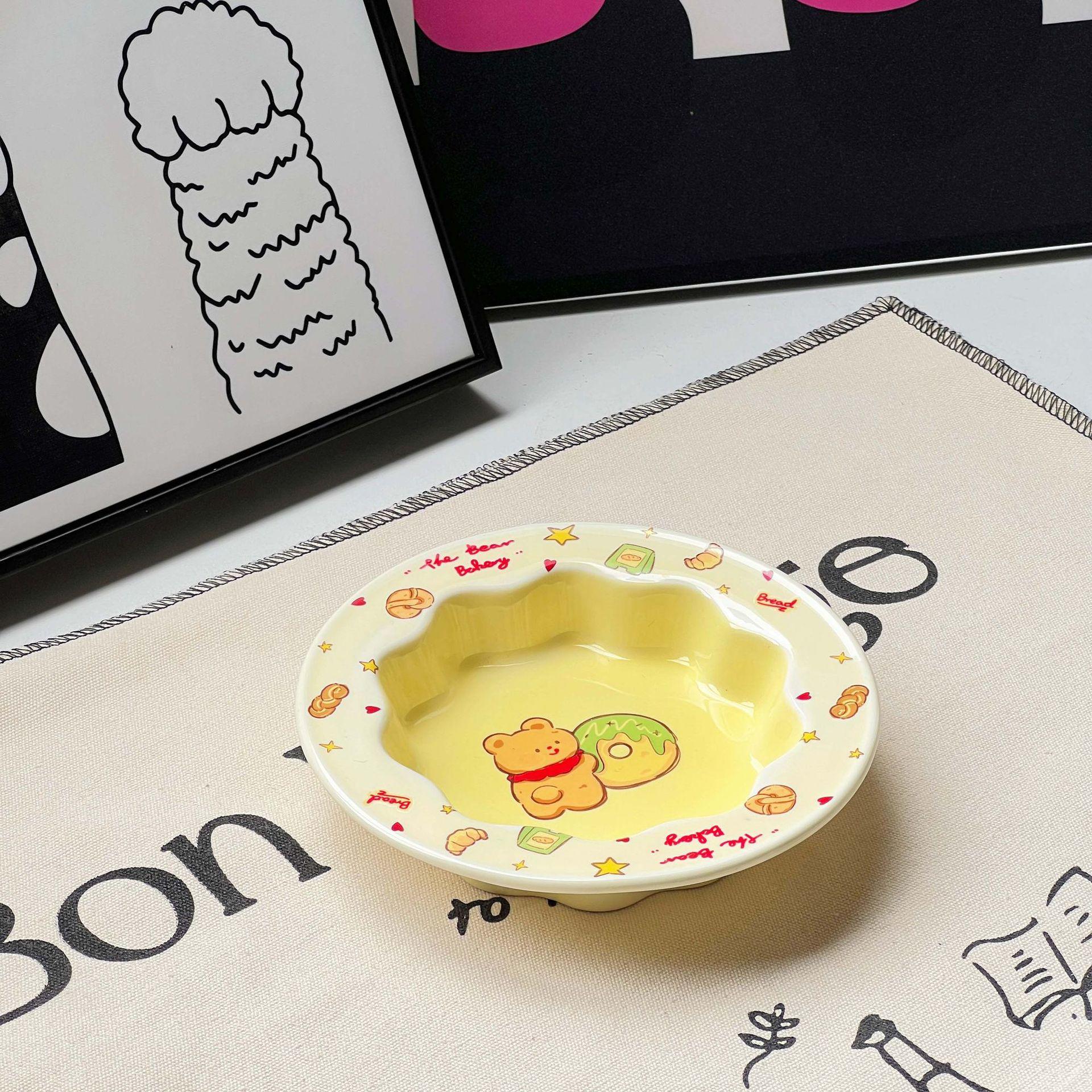 Ceramic Cat Bowl: Elevated, Slanted, Wide Diameter for Neck Protection with Cartoon Design