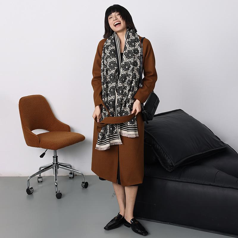 Retro Floral Imitation Cashmere Skin-Friendly Scarf Autumn And Winter Thickened Warm Women'S Scarf Travel Shawl