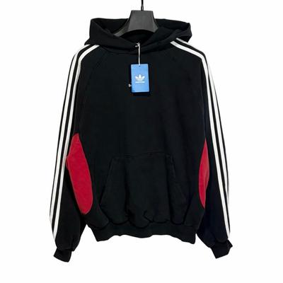 თბილი ტანსაცმელი – კაპიუშონები და სვიტრები