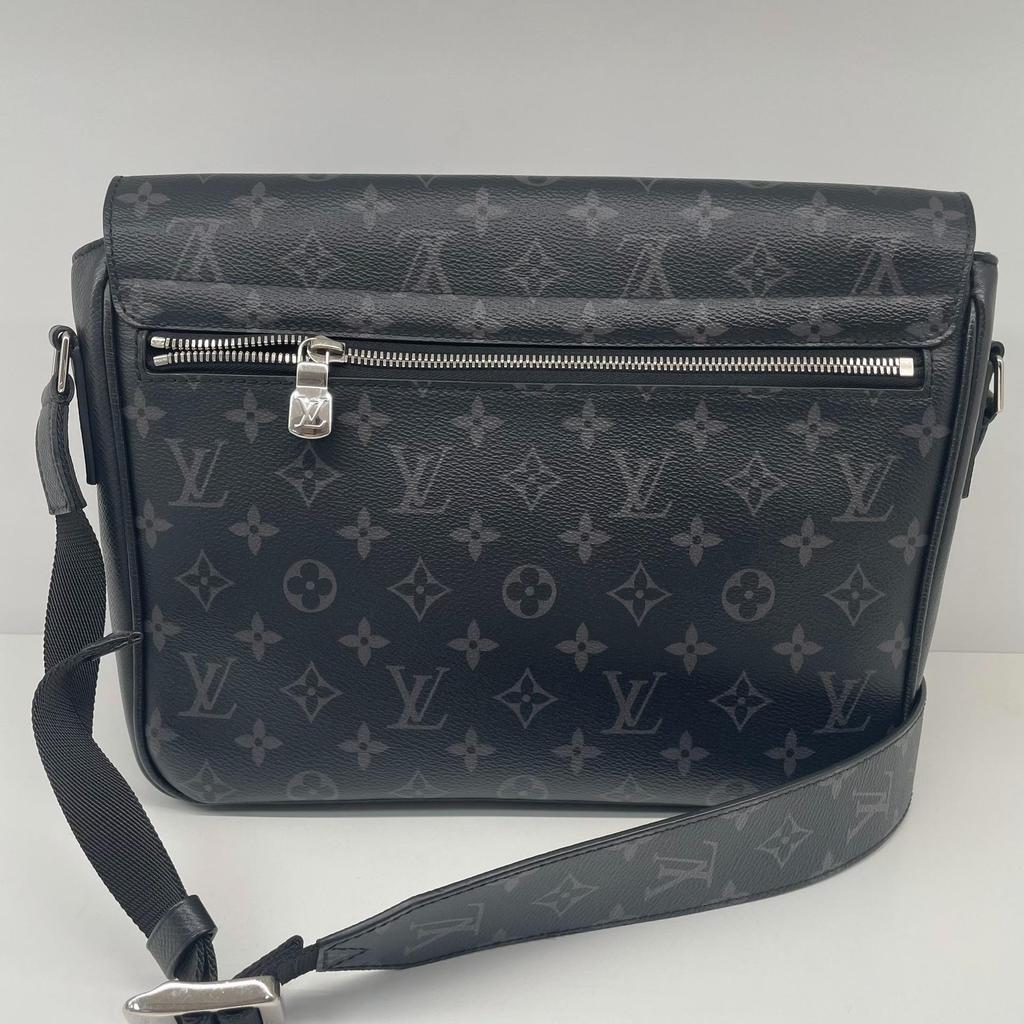 [Pre-Owned] New Monogram Spring Clip Canvas Leather Messenger Bag - Excellent #W8RHI6