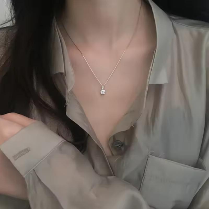 Exquisite Sparkling Zircon Round Pendant Necklace, Suitable for Women's Fashionable and Simple Daily Party  Gifts