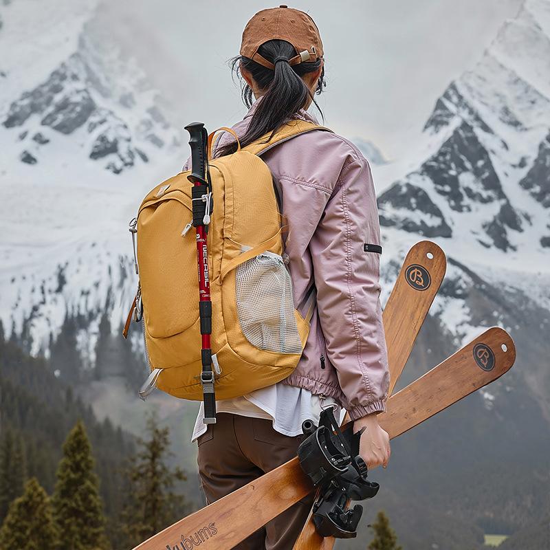 Outdoor large-capacity mountaineering bag leisure hiking backpack cycling sports backpack tooling wind computer bag schoolbag women