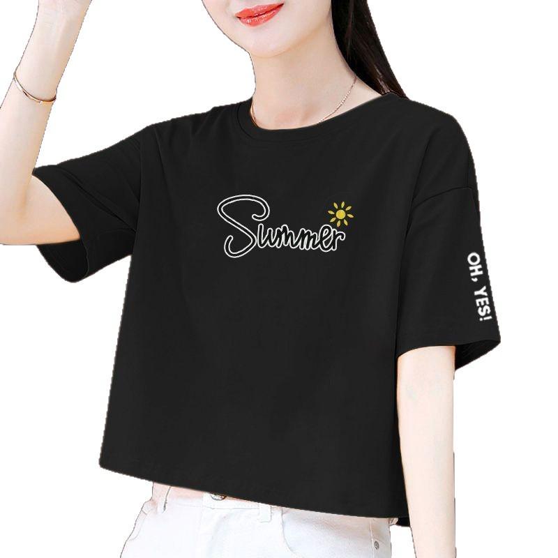 Damski bawełniany T-shirt retro o luźnym kroju z krótkim rękawem i wyszczuplającym okrągłym dekoltem