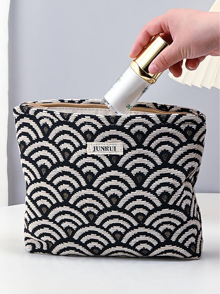 Autumn/Winter Chenille Plush Women's Large Capacity Makeup Bag - Travel Portable Storage High Value Bag