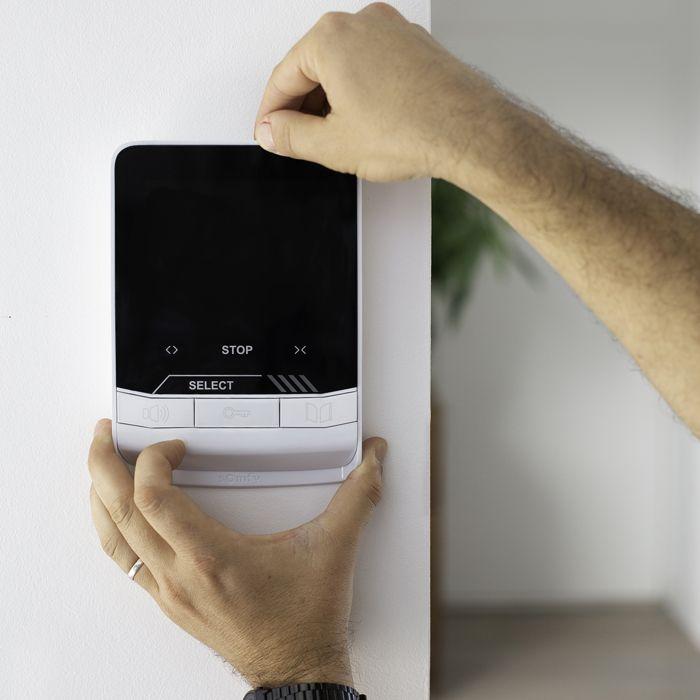 Somfy 1870535 - V100+ Video Door Phone for Narrow Posts - 4.3-inch Screen Monitor - Night Vision - To Control Up To 5