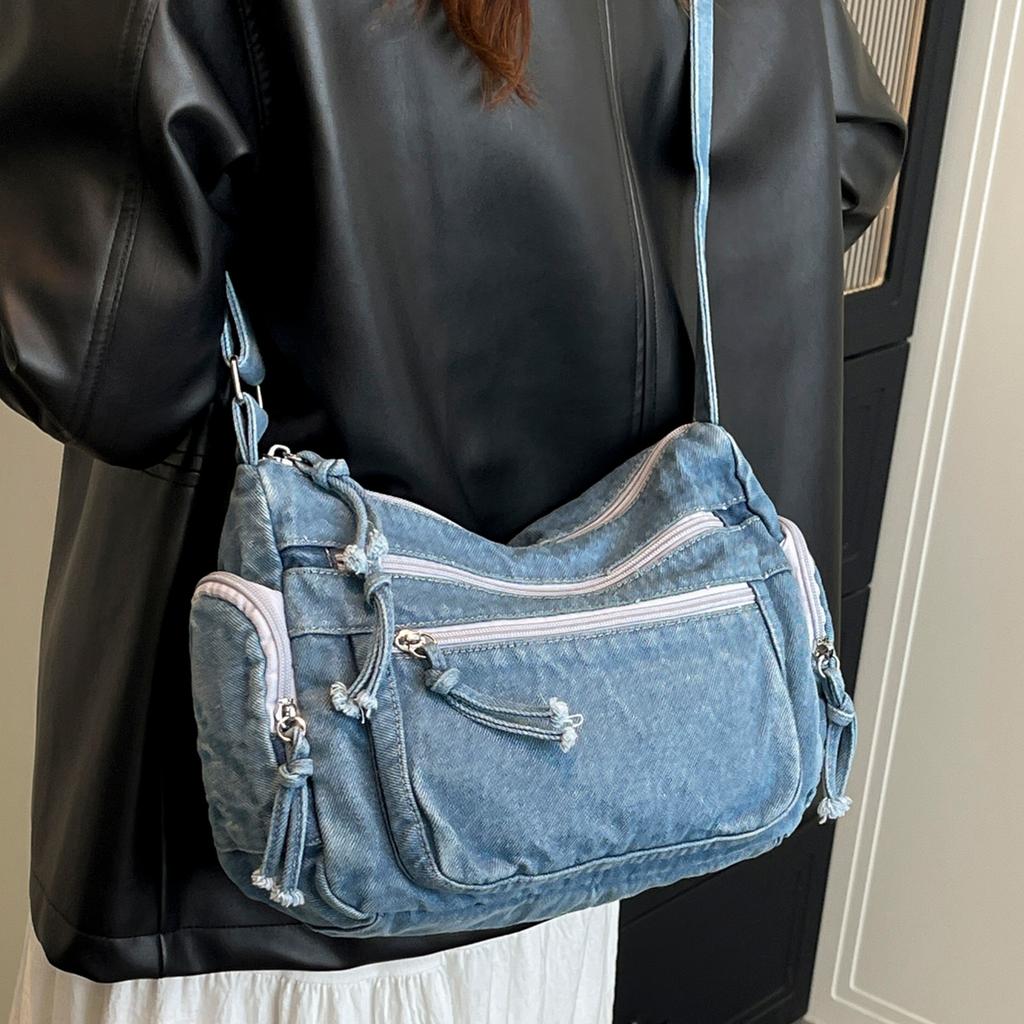 Denim bag women's large capacity 2025 new autumn and winter casual messenger bag college students commuting tote bag