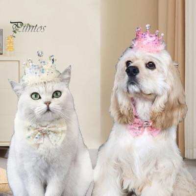 Pălărie Coroană pentru câine de companie din dantelă cu paiete Costum cu bavete pentru pisici Culoare bomboană Decor cu strass Potrivire ajustabilă Accesorii durabile pentru animale de companie pentru câini mici și mijlocii