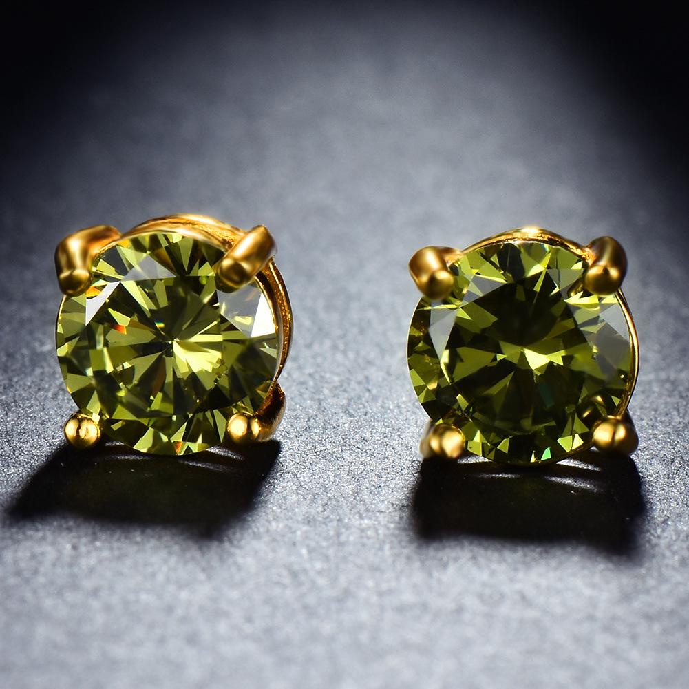 Białe Okrągłe Kolczyki Sztyfty z Diamentami z Czterema Ząbkami dla Kobiet - 8MM Cyrkonia, Modna i Wszechstronna Biżuteria.