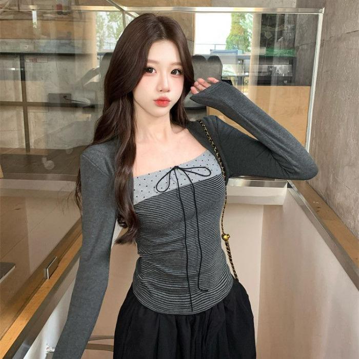 Original Stripe Fabric: Gray Fake Two-Piece Square Neck Long-Sleeve T-Shirt, Slim-Fit for Autumn/Winter