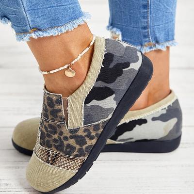 Women's Plus Size Leopard Print Slip-On Canvas Sneakers, Flat Casual Shoes
