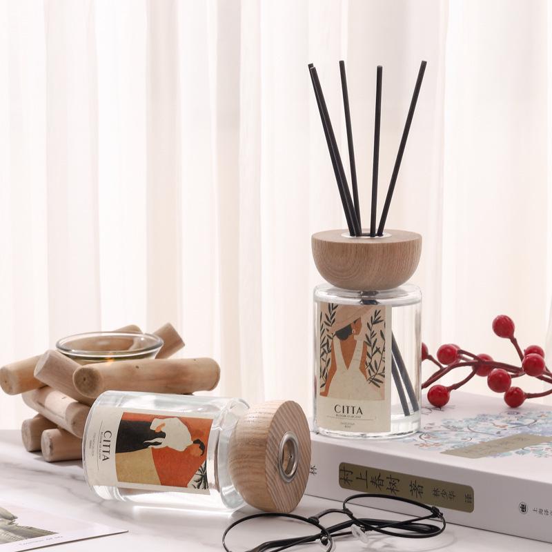 Wooden Lid Cylindrical Glass Aroma Diffuser Bottle, 120ml Flameless Car Refill, Transparent with Printing for Hotel Use.