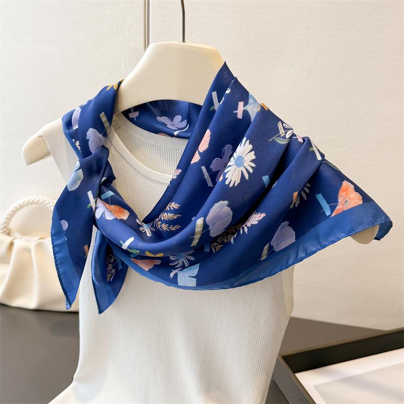 Fresh Retro Printed High-end Silk Scarf Imitation Square Shawl Versatile Neck Small Women