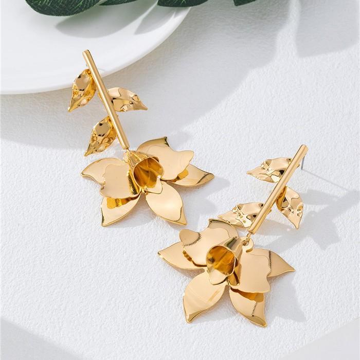 Retro Premium Metal Flower Earrings Are Suitable For Women'S Daily Party Beach Vacation Wear