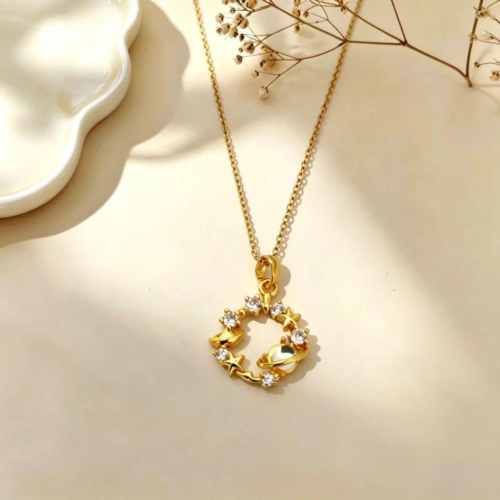 Elegant Cat Pendant Necklace: Fresh Design with Micro-Set Zircons for Women - Light Luxury & High-End Feel; Perfect Clavicle Chain Accessory.